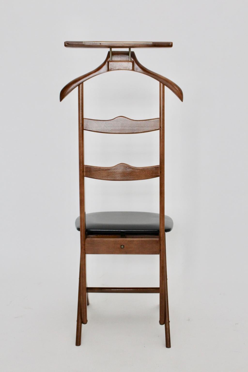 Mid-20th Century Mid-Century Modern Vintage Beech Valet Chair Ico & Luisa Parisi Attributed For Sale