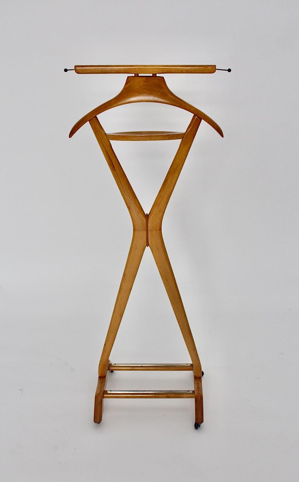 Mid-Century Modern Vintage Beech Valet Ico and Luisa Parisi Style, 1950s, Italy In Good Condition For Sale In Vienna, AT