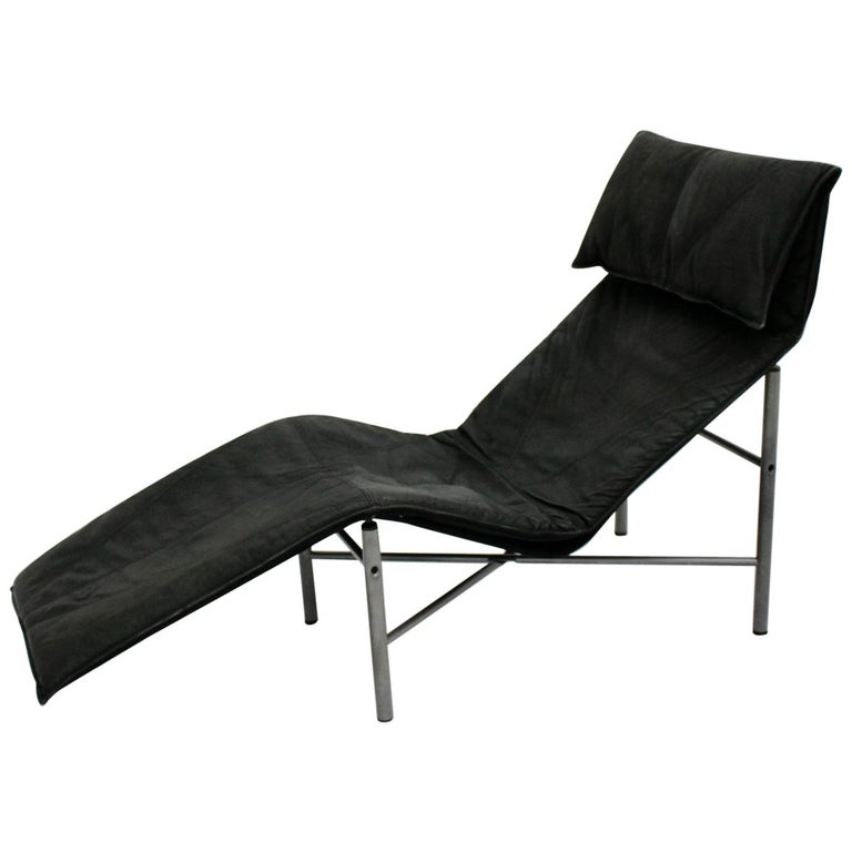 Mid-Century Modern Vintage Black Leather Chaise Longue by Tord Bjorklund, 1970 For Sale