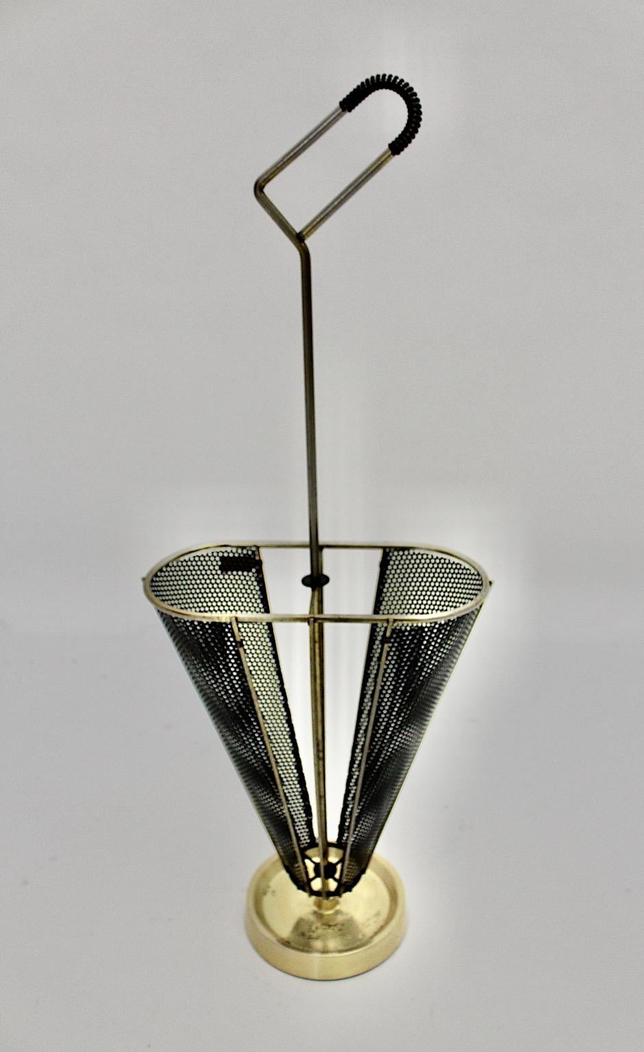 Mid-Century Modern Vintage Black Metal Brass Umbrella Stand 1950s Germany In Good Condition For Sale In Vienna, AT