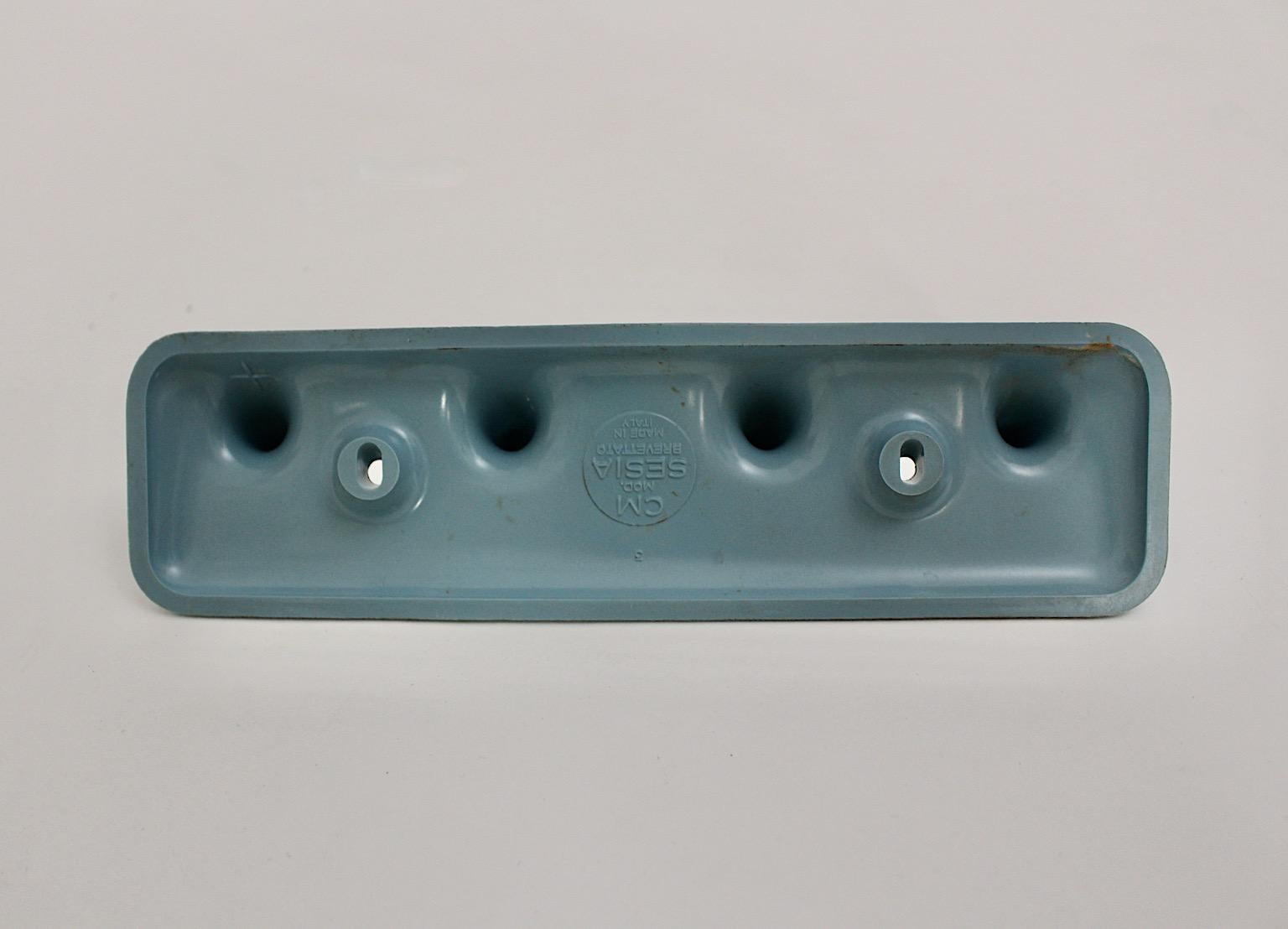 Mid-Century Modern Vintage Blue Plastic Coat Rack Wall Hook Italy 1950s In Good Condition For Sale In Vienna, AT