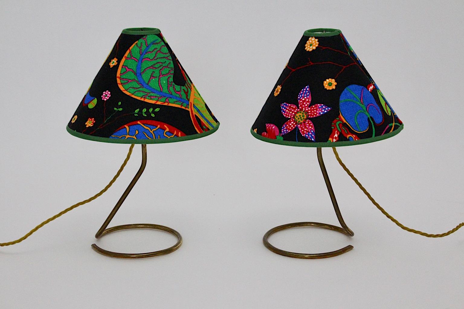 Mid-Century Modern Mid Century Modern Vintage Brass Bedside Lamps Table Lamps Pair Duo Kalmar 1950s en vente