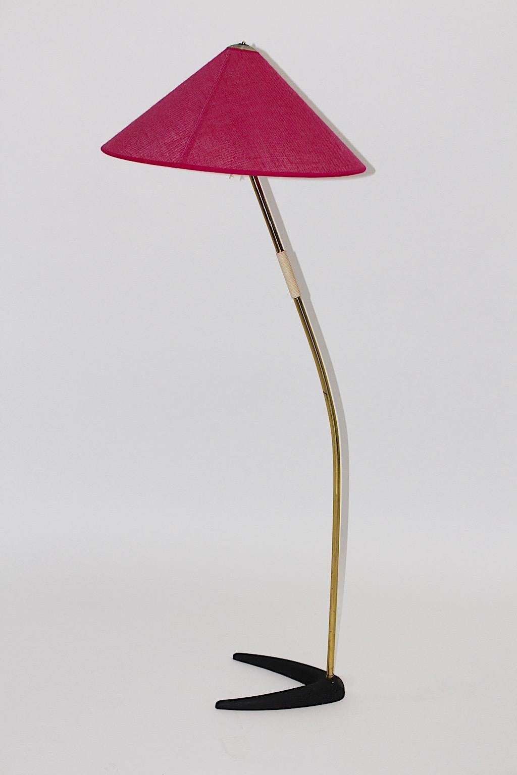 Mid Century Modern Vintage Brass Black Floor Lamp Pink Shade Kalmar 1950 Austria In Good Condition For Sale In Vienna, AT