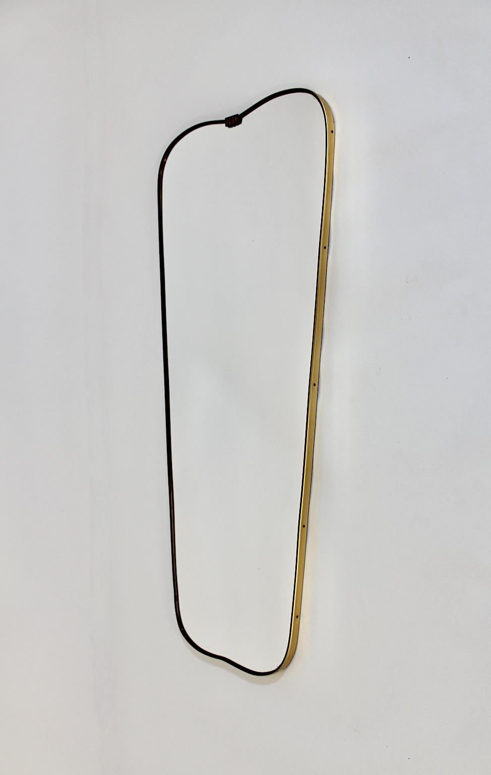 Mid-Century Modern Mid Century Modern Vintage Brass Black Heart Full Length Mirror Miroir mural 1950 en vente
