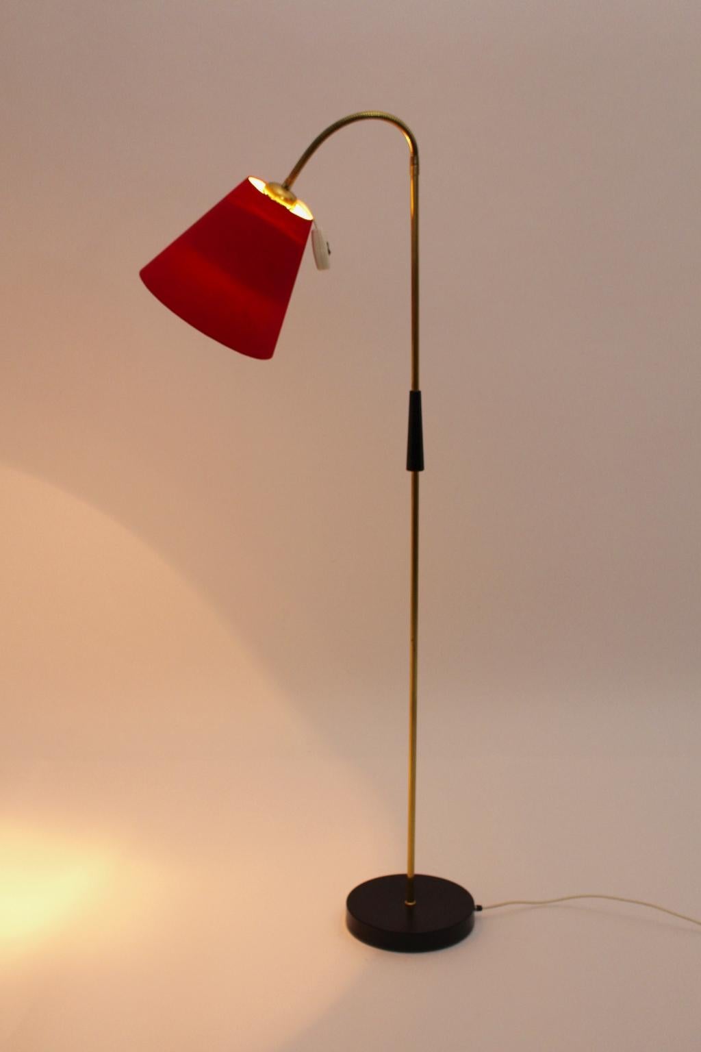 Mid-Century Modern Vintage Brass Floor Lamp, Austria, 1950s In Good Condition For Sale In Vienna, AT