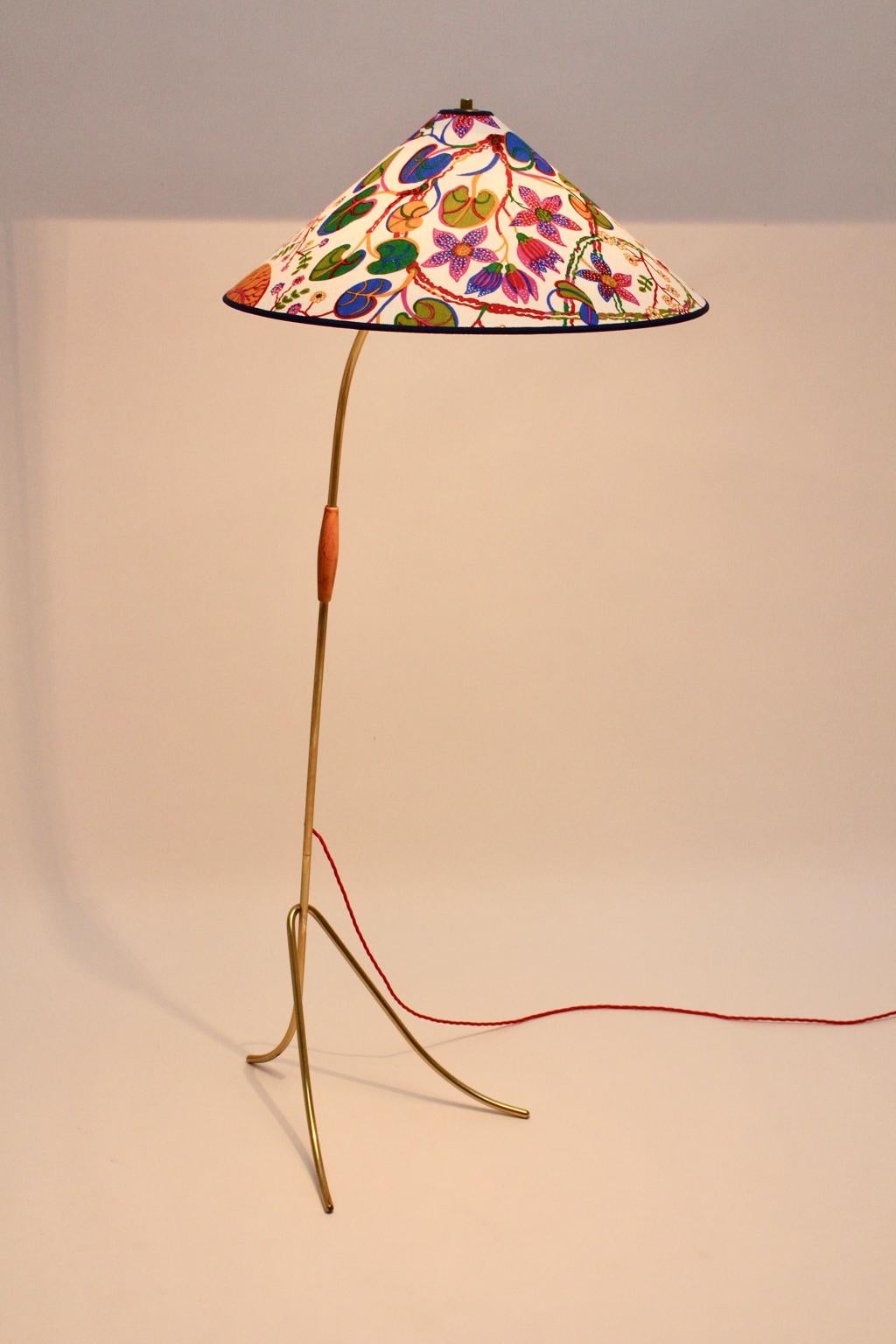 Josef Rupert Nikoll Mid-Century Modern Vintage Stehlampe aus Messing Josef Frank Schirm (Moderne der Mitte des Jahrhunderts) im Angebot