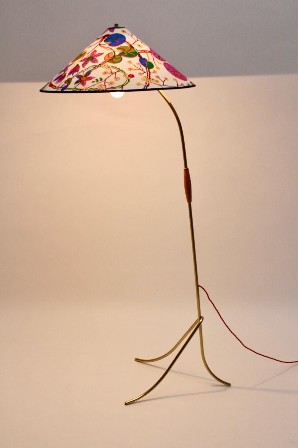 Josef Rupert Nikoll Mid-Century Modern Vintage Stehlampe aus Messing Josef Frank Schirm (20. Jahrhundert) im Angebot