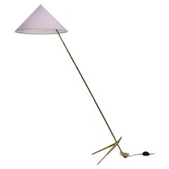 Lampadaire vintage en laiton mi-siècle moderne avec abat-jour lavande pastel Nikoll, vers 1955