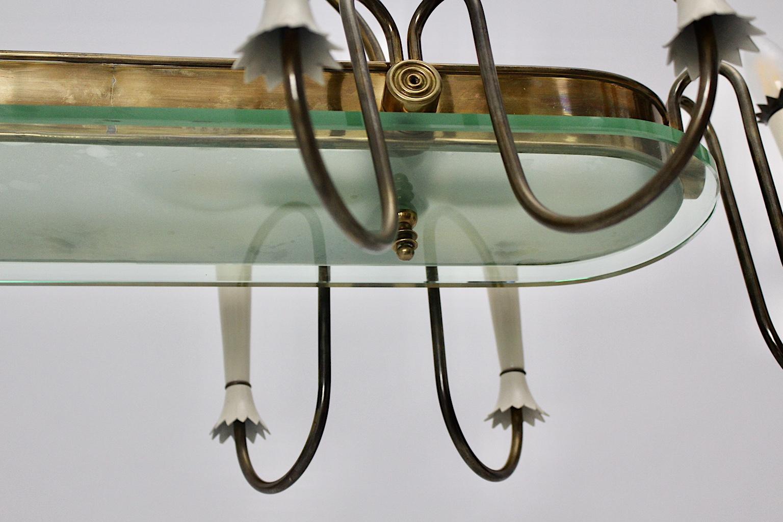 Mid-Century Modern Vintage Brass Glass Chandelier Pietro Chiesa Style 1940 Italy For Sale 9