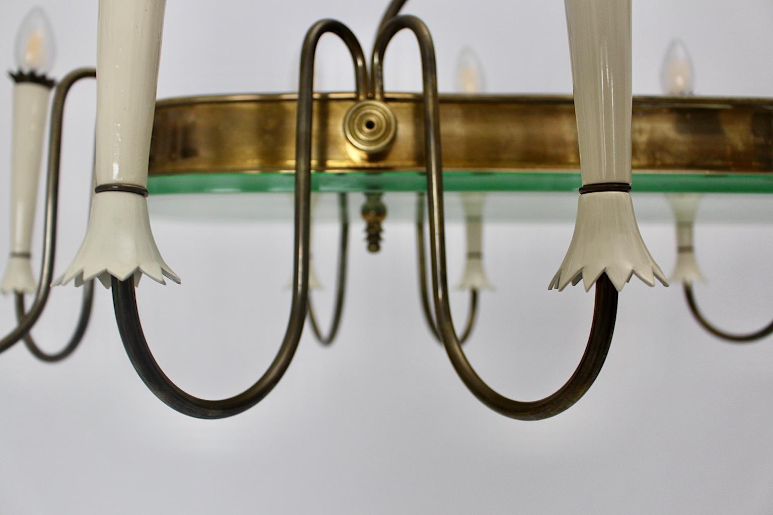 Mid-Century Modern Vintage Brass Glass Chandelier Pietro Chiesa Style 1940 Italy For Sale 12