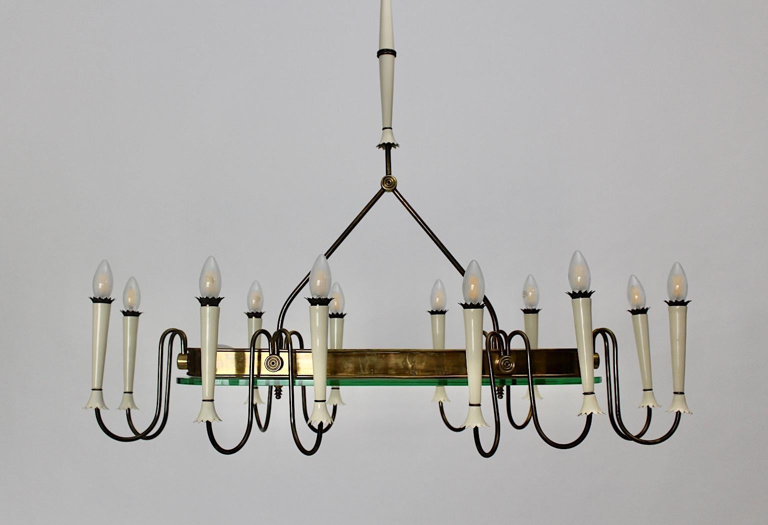 Mid-Century Modern Vintage Brass Glass Chandelier Pietro Chiesa Style 1940 Italy In Good Condition For Sale In Vienna, AT