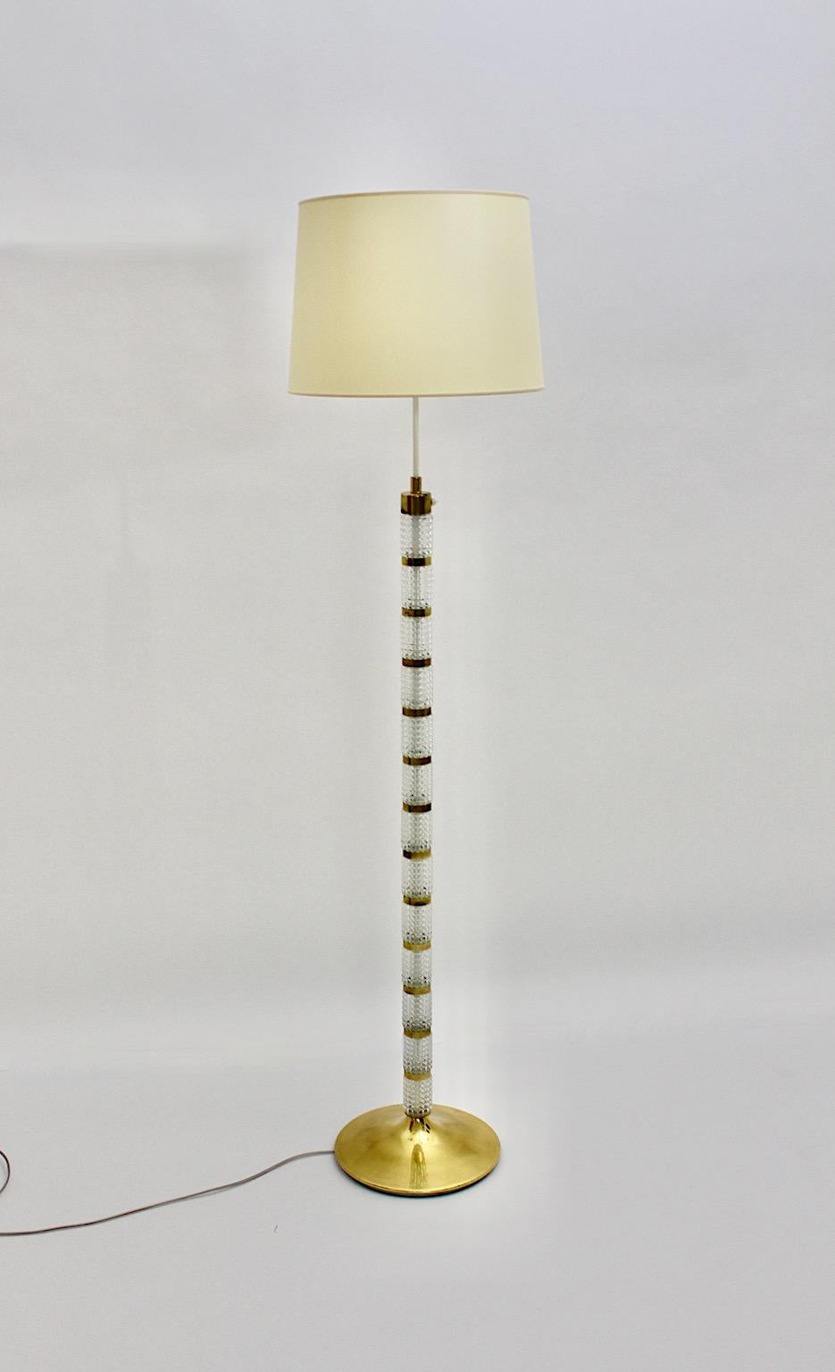 Lampadaire en verre et laiton moderne du milieu du siècle Richard Essig, Allemagne, années 1960 en vente 1