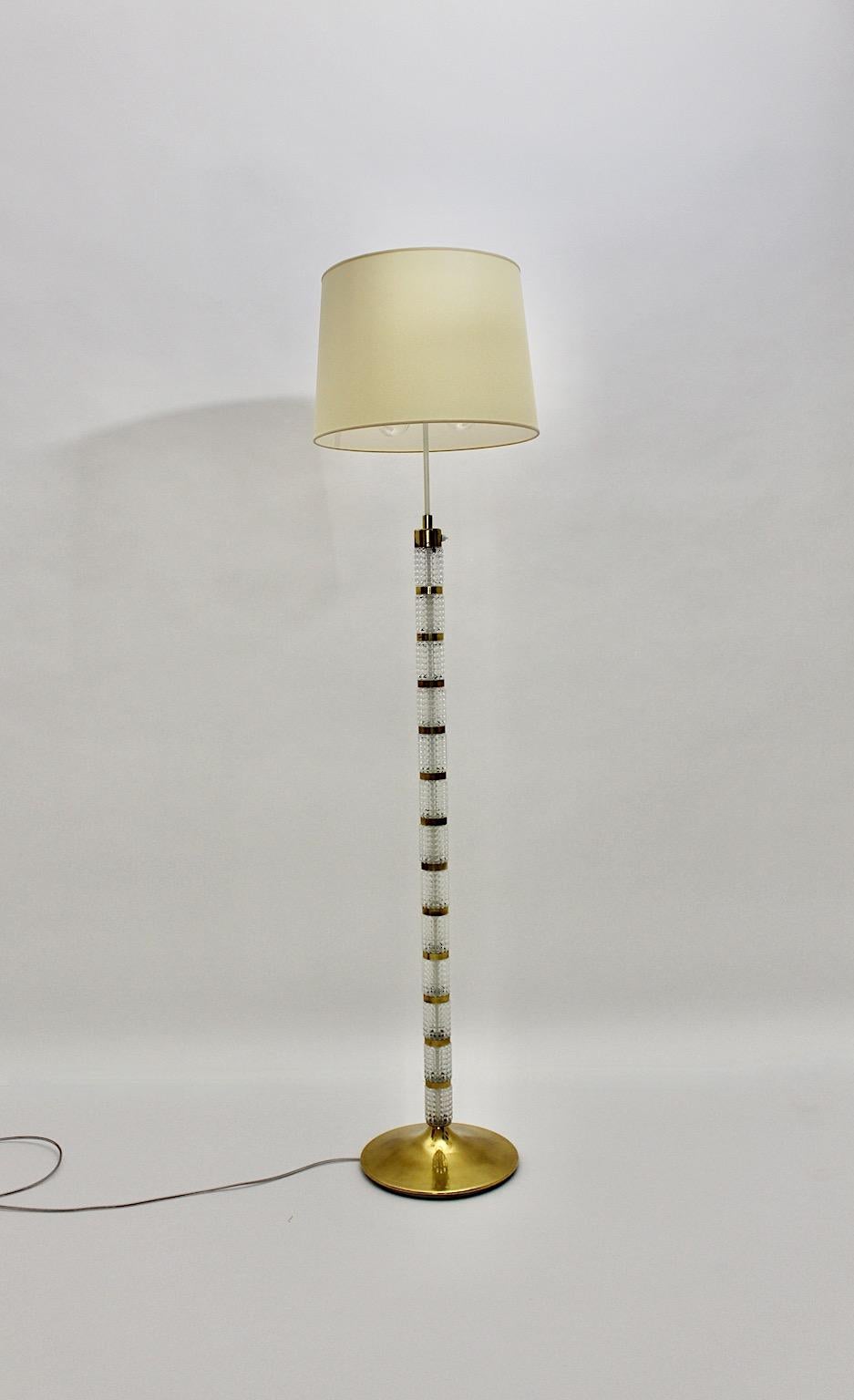 Lampadaire en verre et laiton moderne du milieu du siècle Richard Essig, Allemagne, années 1960 en vente 2