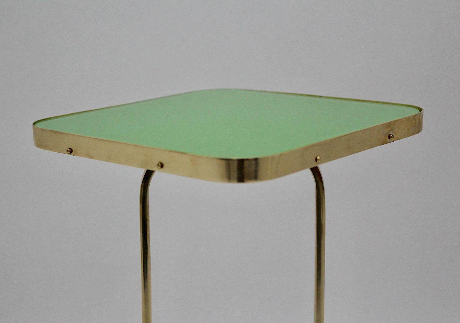 Mid Century Modern Vintage Brass Green Glass Flower Stand Side Table 1950s  In Good Condition For Sale In Vienna, AT