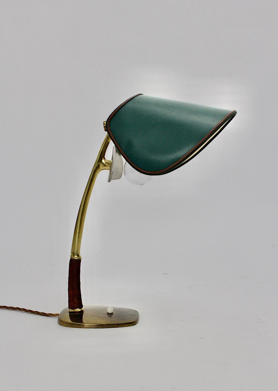 Mid-Century Modern Vintage Brass Leather Green Kalmar Table Lamp, 1950s, Vienna For Sale 4
