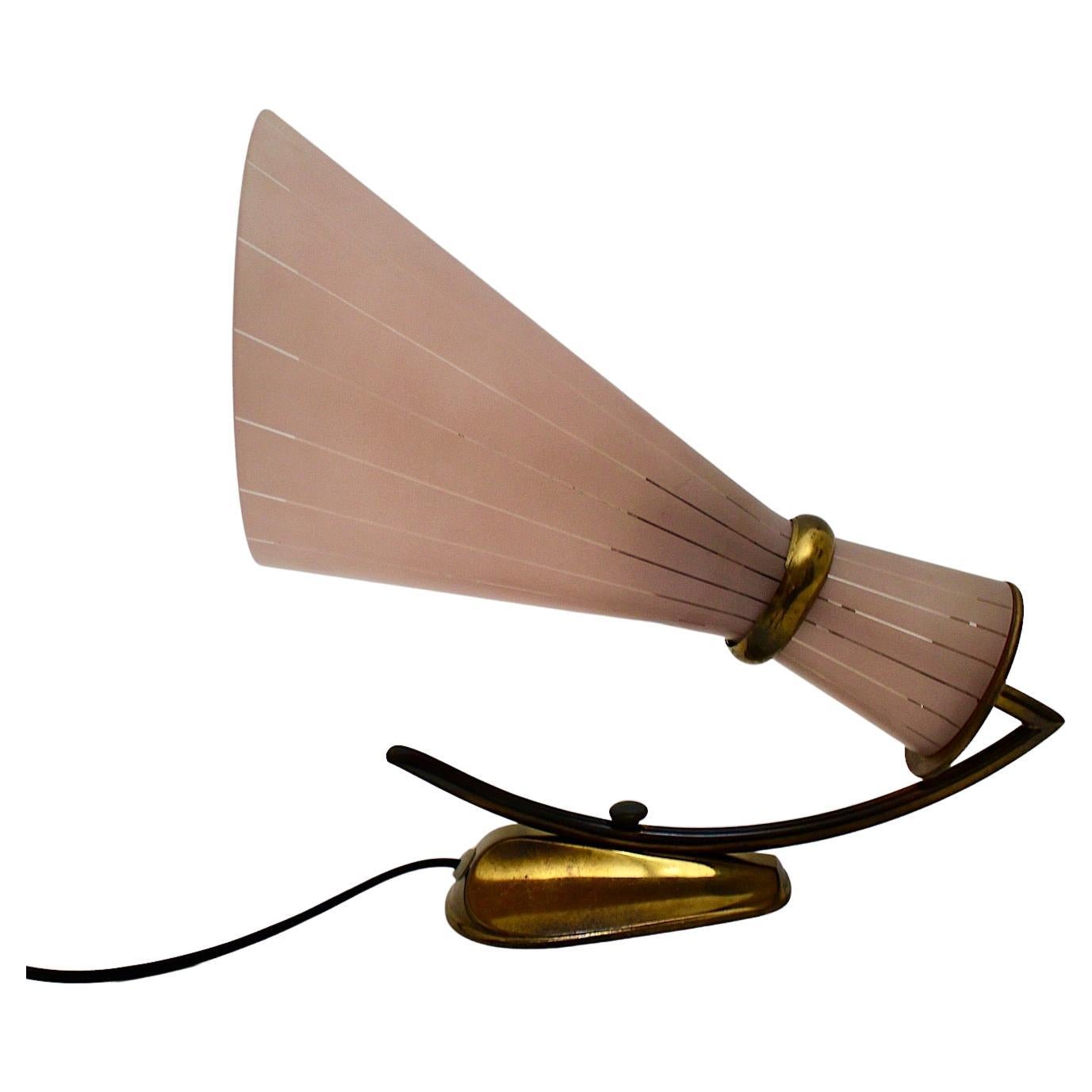 Mid-Century Modern Vintage Brass Pink Sconce Table Lamp Stilnovo 1950s Italy For Sale
