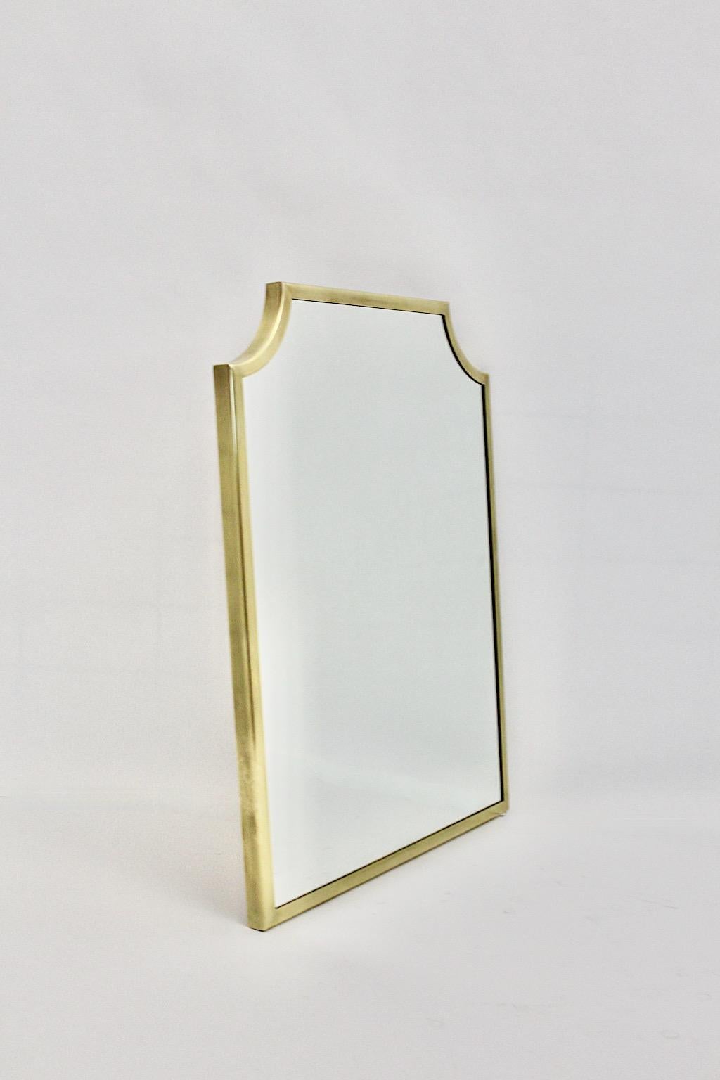 Mid-Century Modern Vintage Brass Wall Mirror 1950s Italy For Sale 3