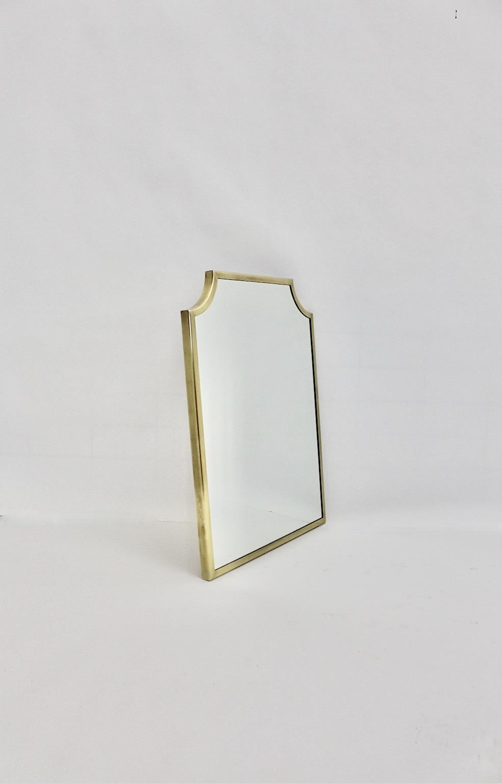 Mid-Century Modern Vintage Brass Wall Mirror 1950s Italy For Sale 4