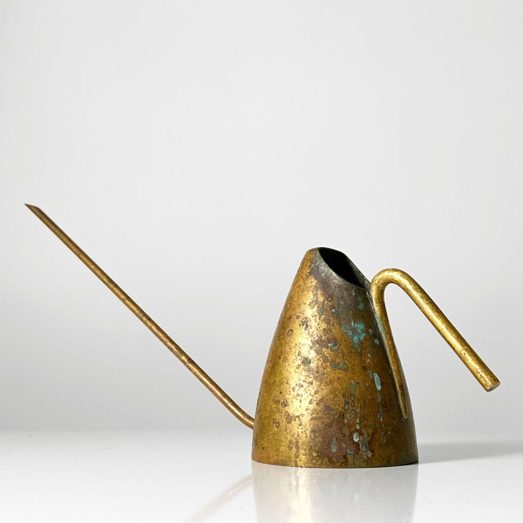 Mid Century Modern Vintage Brass Watering Can by Carl Auböck II , circa 1950s In Good Condition In Troy, MI
