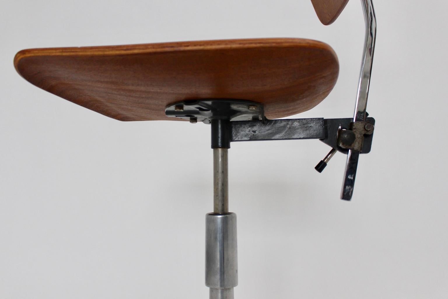 Mid-Century Modern Vintage Brown Beech Desk Chair Jorgen Rasmussen 1950s Denmark For Sale 2