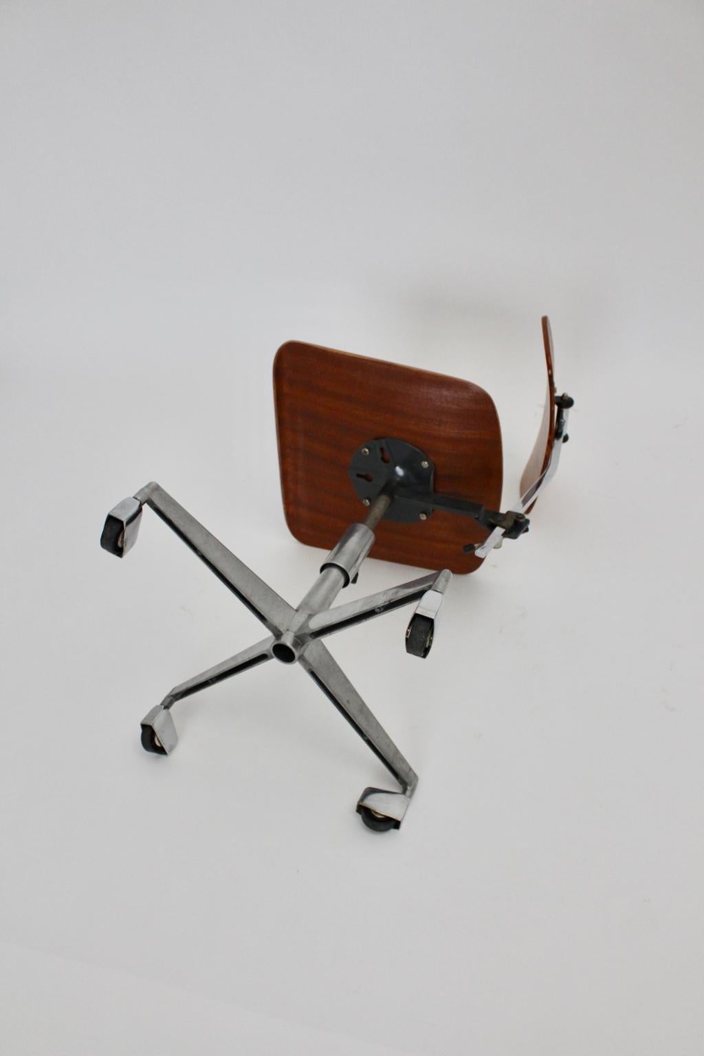Mid-Century Modern Vintage Brown Beech Desk Chair Jorgen Rasmussen 1950s Denmark For Sale 3
