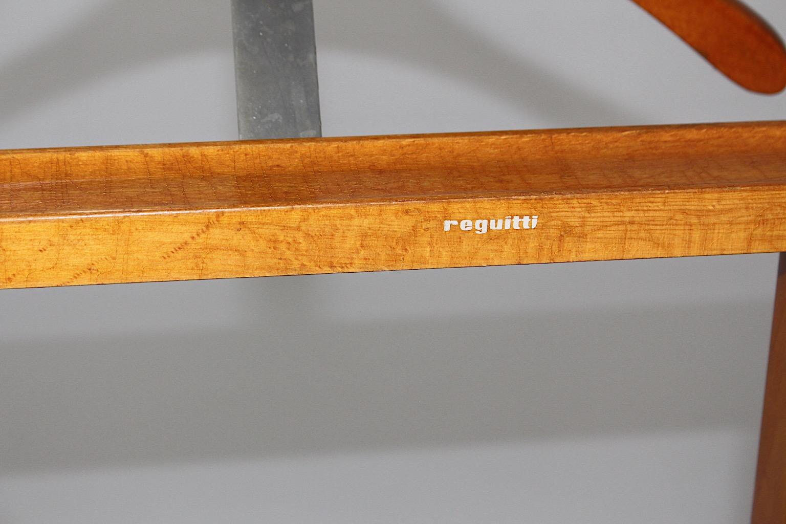 Mid Century Modern Vintage Brown Beech Valet Reguitti 1960s Italy (Moderne der Mitte des Jahrhunderts) im Angebot