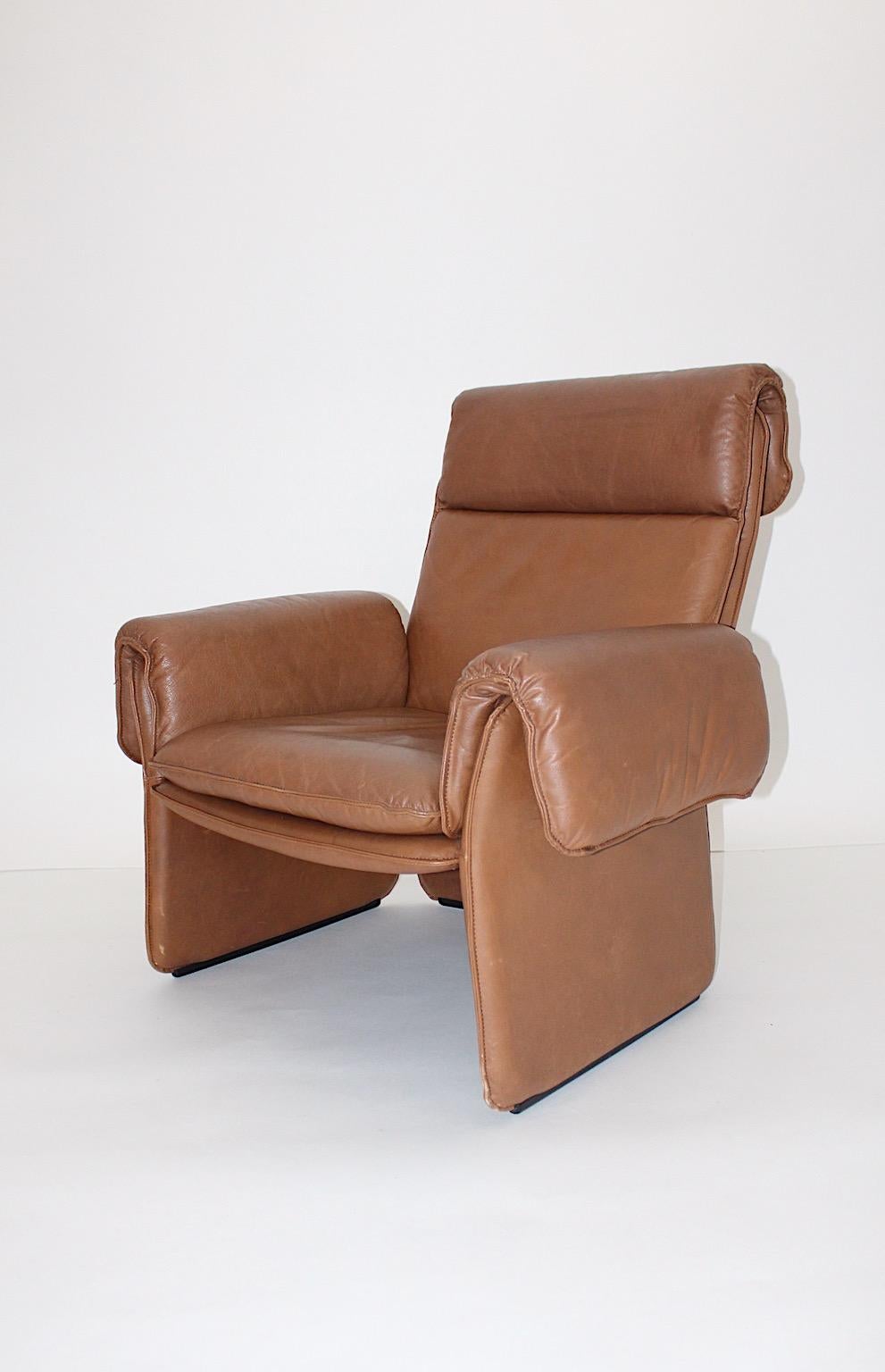 Mid-Century Modern Vintage Brown Leather Two Lounge Chairs and Ottoman 1960 For Sale 5
