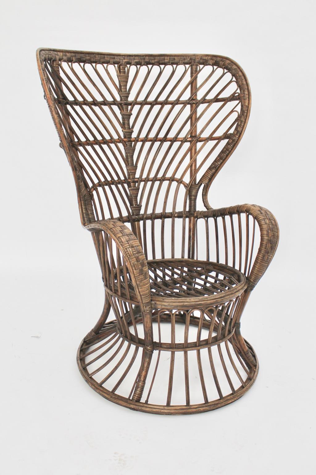 Mid-Century Modern Brown Rattan Armchair Lio Carminati in the Style Gio Ponti  In Good Condition For Sale In Vienna, AT