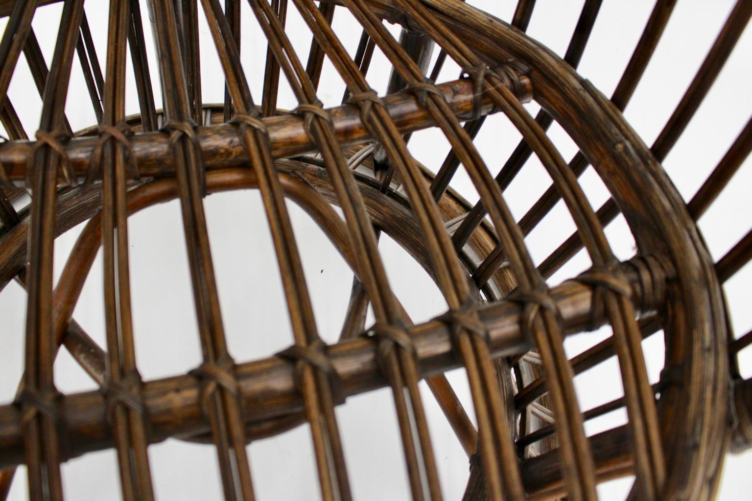 Mid-Century Modern Brown Rattan Armchair Lio Carminati in the Style Gio Ponti  For Sale 3