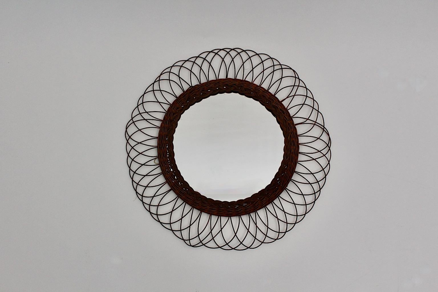 Mid-Century Modern Vintage Brown Willow Circular Sunburst Wall Mirror, 1960s For Sale 2