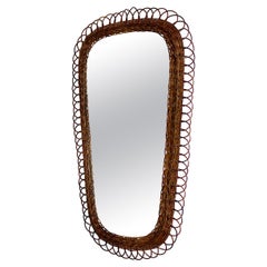 Specchio da parete ovale in salice marrone vintage del Mid Century Modern 1960 Germania