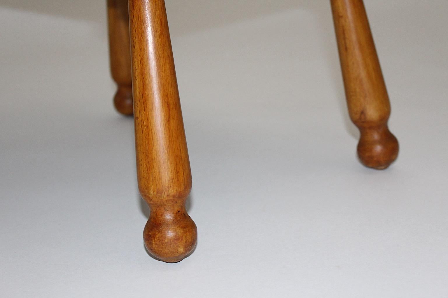 Mid-Century Modern Vintage-Fußhocker aus Kirschbaumholz, 1950er Jahre, Österreich (20. Jahrhundert) im Angebot