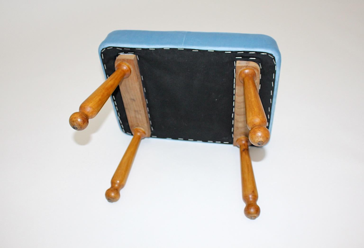 Mid-Century Modern Vintage-Fußhocker aus Kirschbaumholz, 1950er Jahre, Österreich im Angebot 1