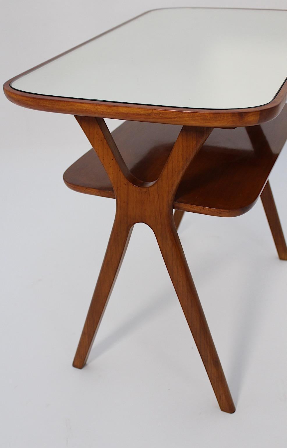 Mid Century Modern Vintage Cherry Side Table Night Stand Ico Parisi 1950s Italy en vente 1