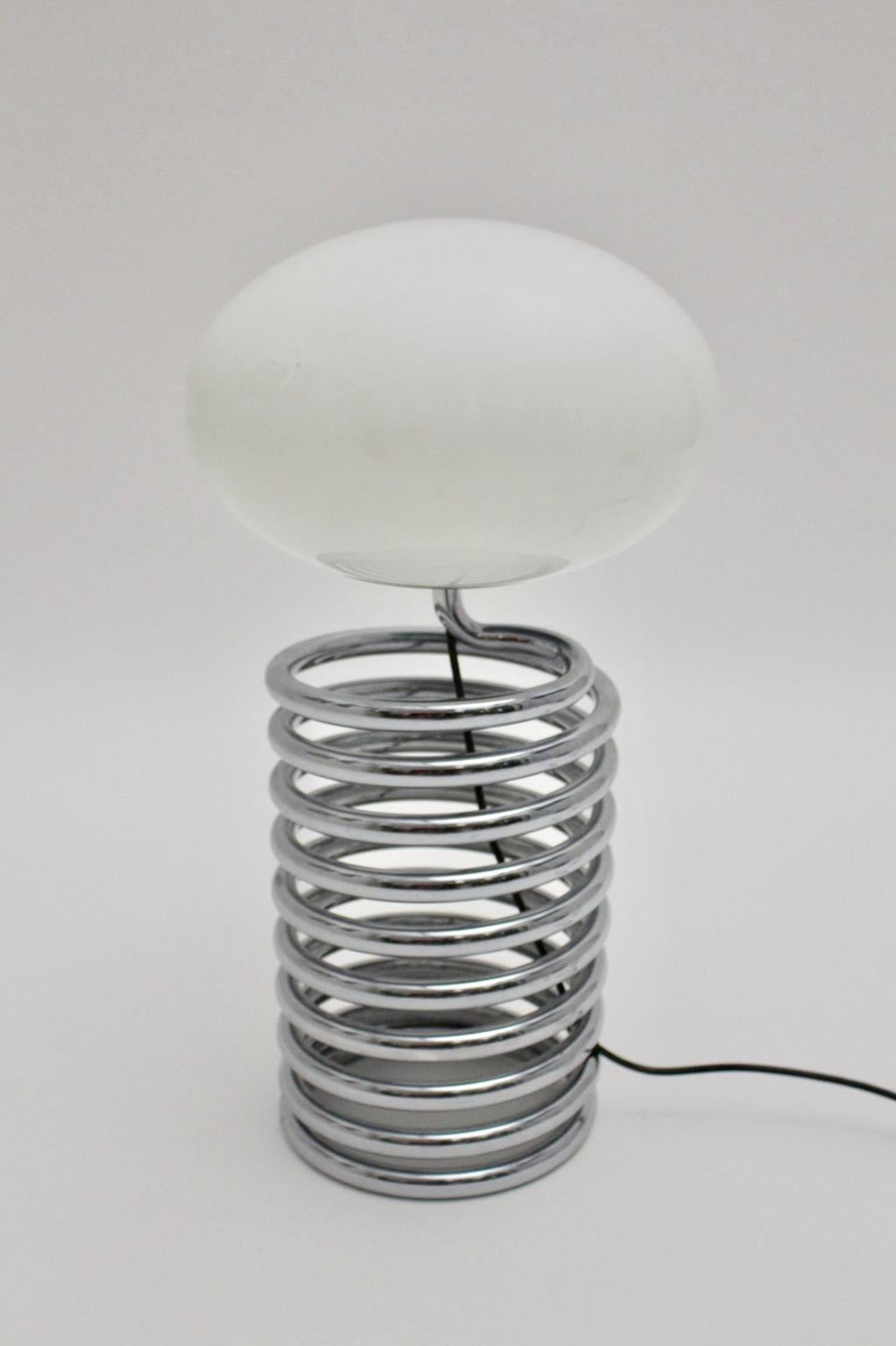 Lampe de bureau en verre chromé moderne du milieu du siècle dernier, par Ingo Maurer, 1968, Allemagne en vente 4