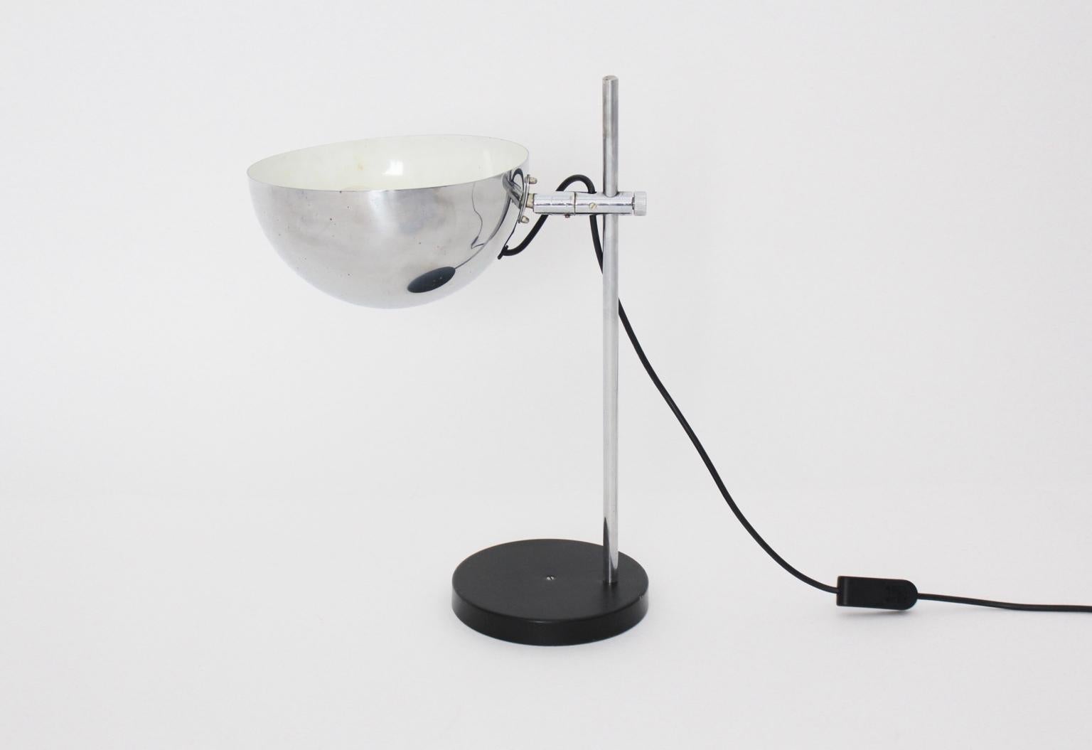 Polychromé Lampe de bureau chromée moderne du milieu du siècle dernier par Omi Elux, Allemagne, 1960 en vente