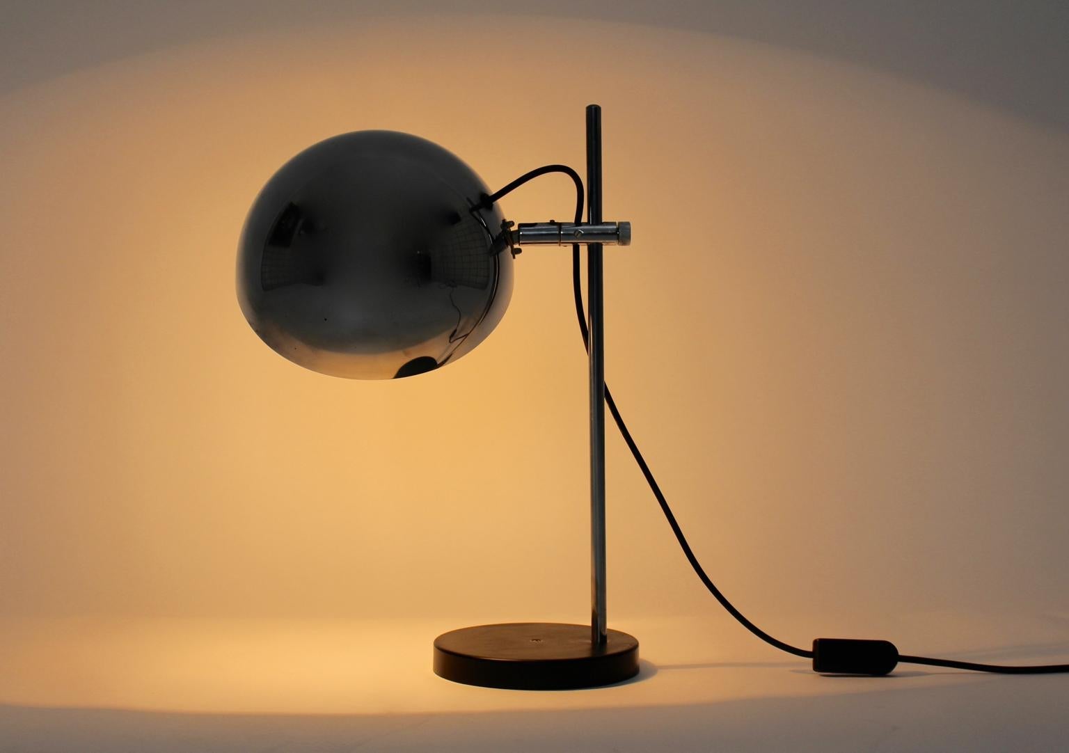 Milieu du XXe siècle Lampe de bureau chromée moderne du milieu du siècle dernier par Omi Elux, Allemagne, 1960 en vente