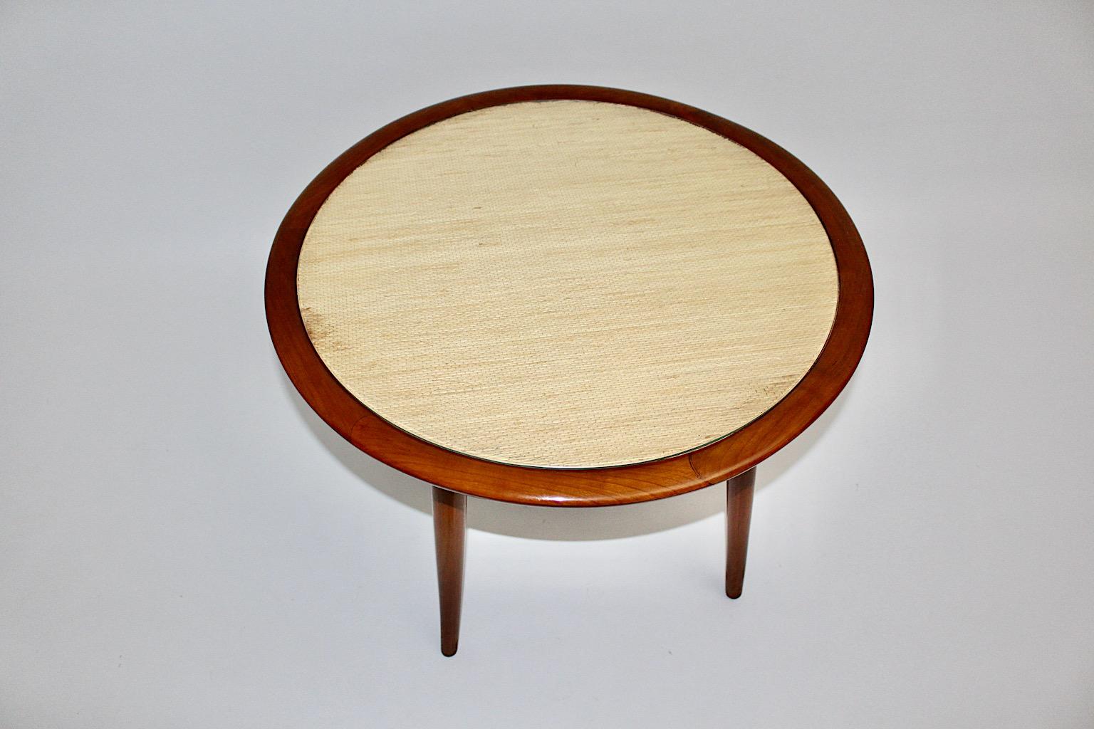 Mid-Century Modern Vintage Circular Cherry Coffee Table Side Table Max Kment In Good Condition For Sale In Vienna, AT