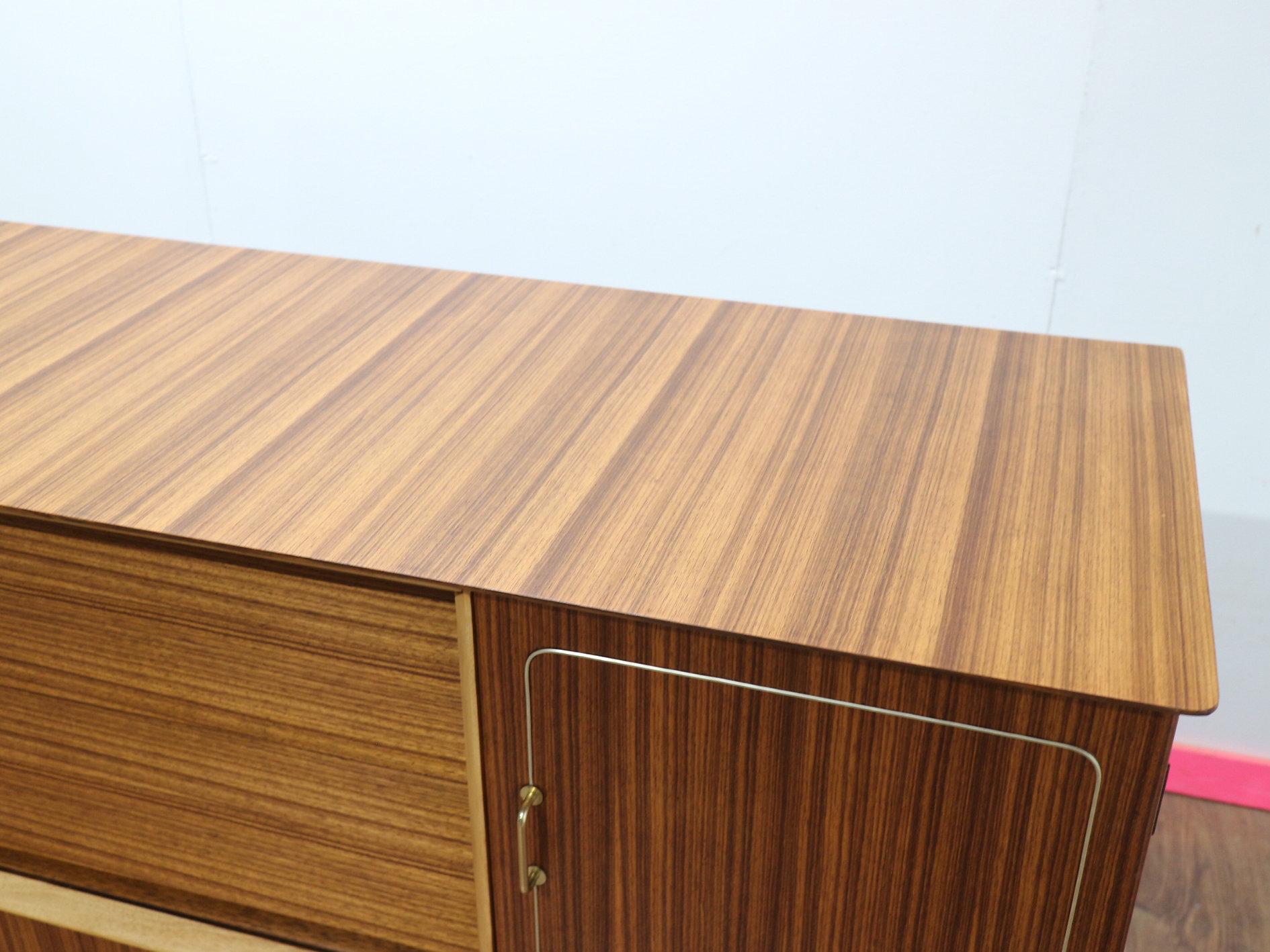 Moderne Mid-Century-Cocktailschrank-Anrichte/Anrichte/Buffetschrank von Beautility (Britisch)