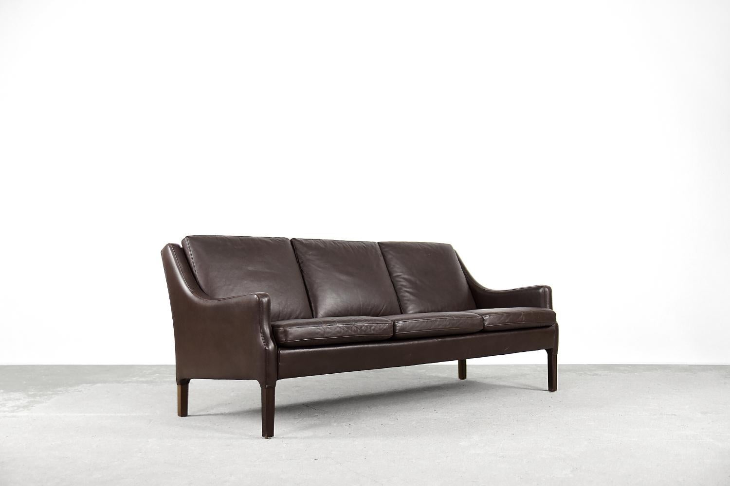 Mid-Century Modern Vintage Dänisches 3-Sitzer-Sofa aus schokoladenbraunem Leder, 1960er Jahre im Angebot 11