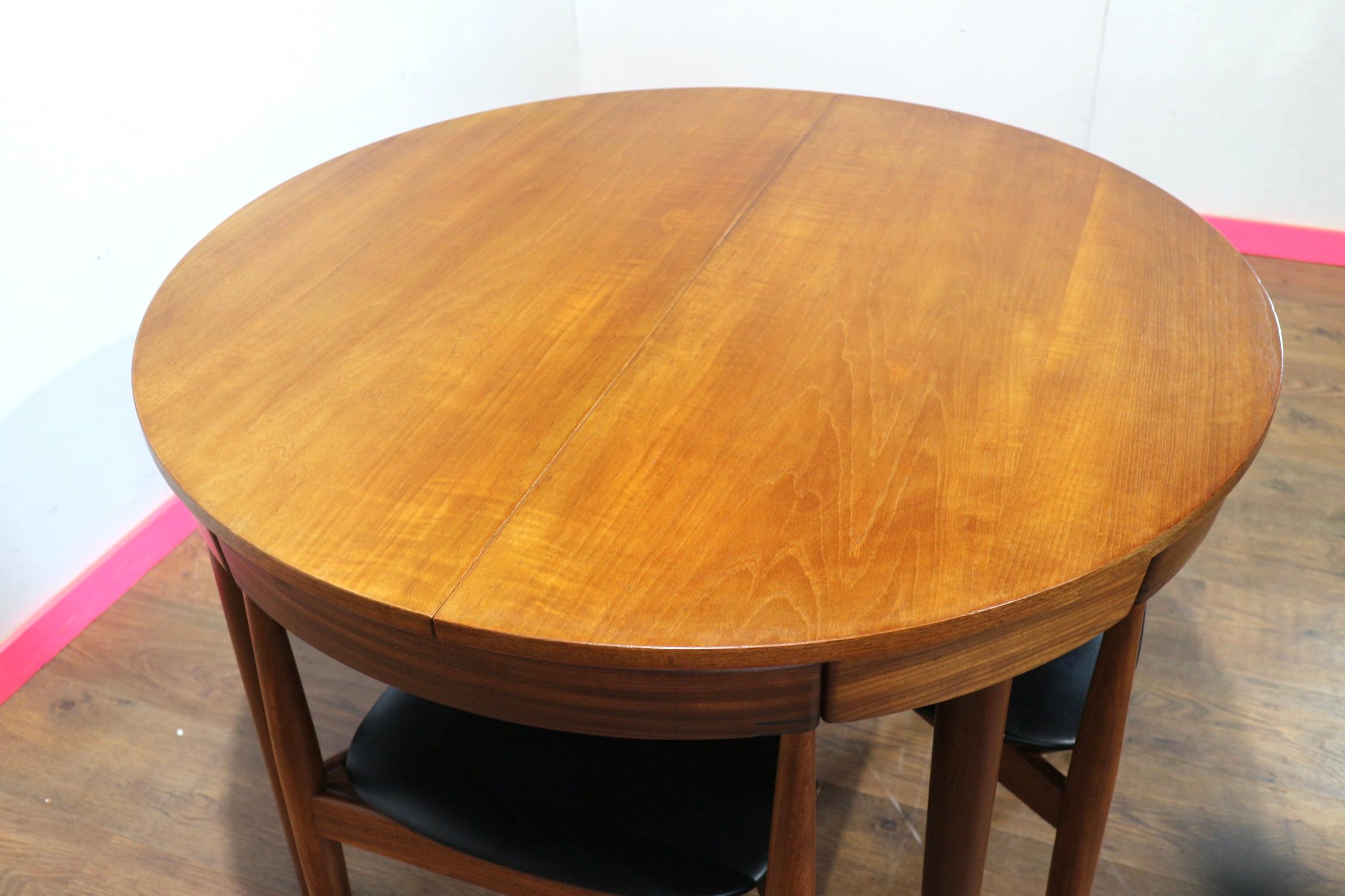 Mid Century Modern Vintage Danish Dining Table and 4 x Chairs by Frem Rojle 1