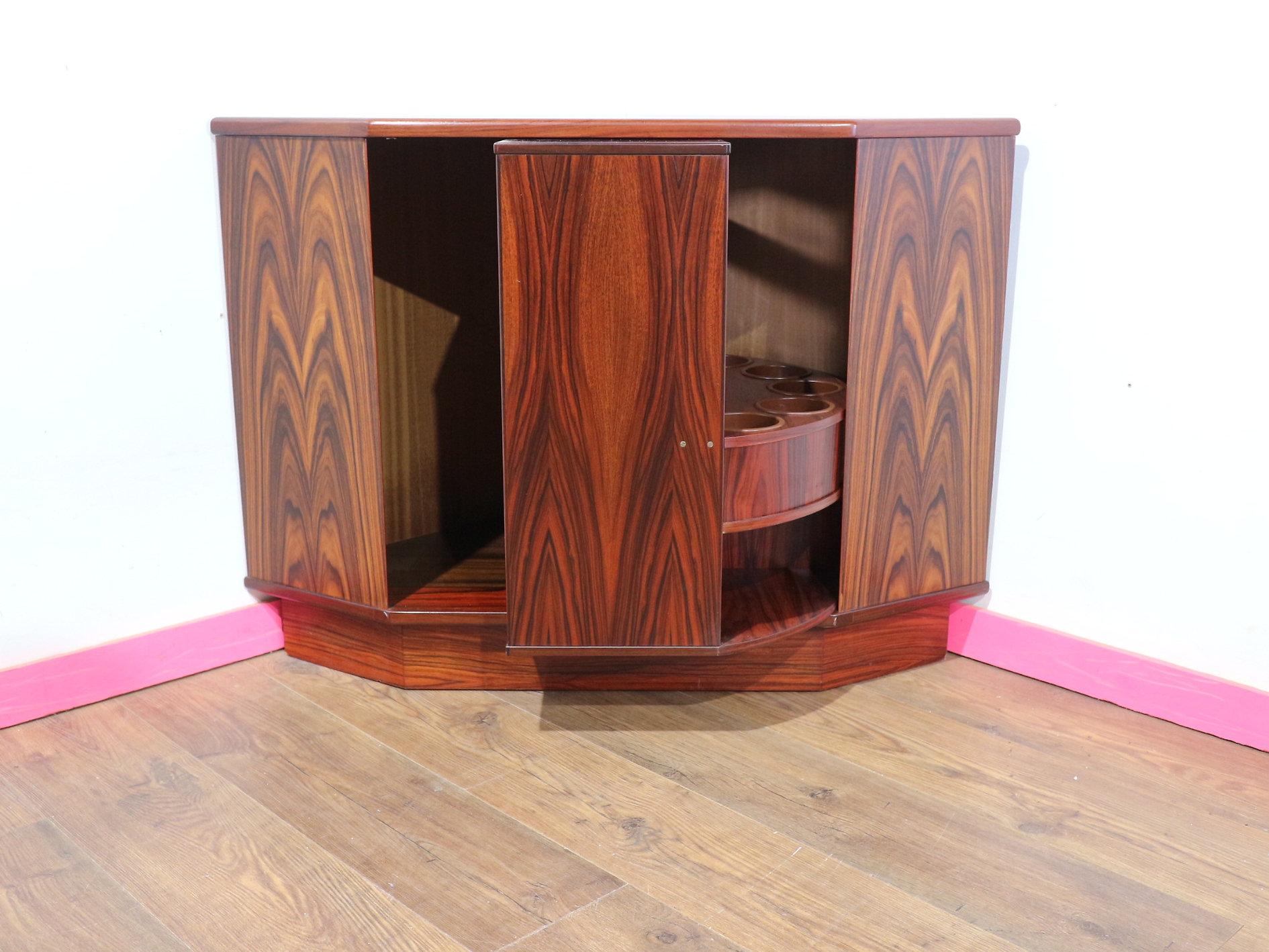 Modernité du milieu de siècle Vintage danois Hidden Barcart Drinks Cabinet Rosewood 3