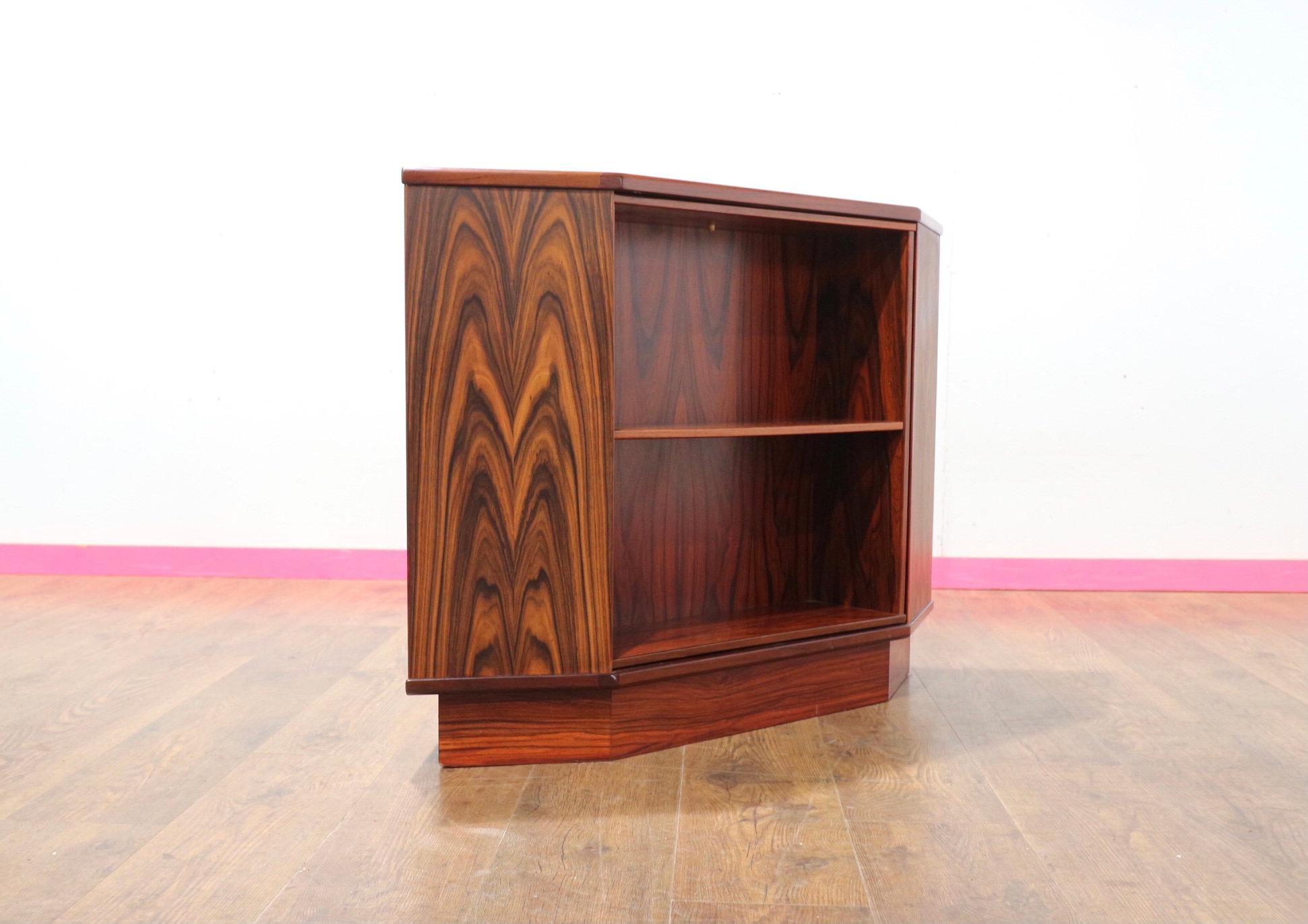 Modernité du milieu de siècle Vintage danois Hidden Barcart Drinks Cabinet Rosewood 4