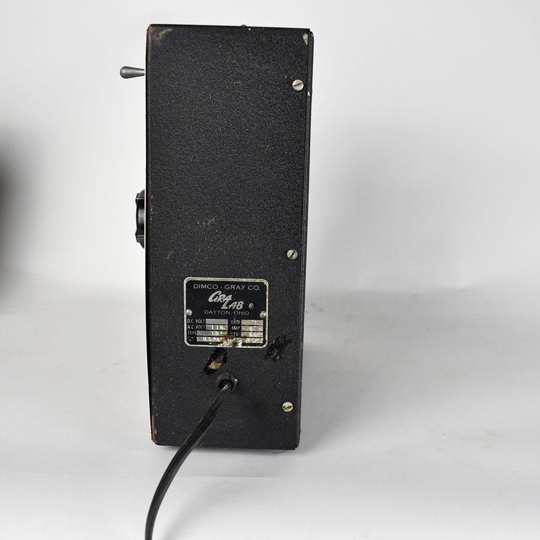 Mid-Century Modern Vintage Darkroom Photography Timer with Outlet In Good Condition In Oklahoma City, OK