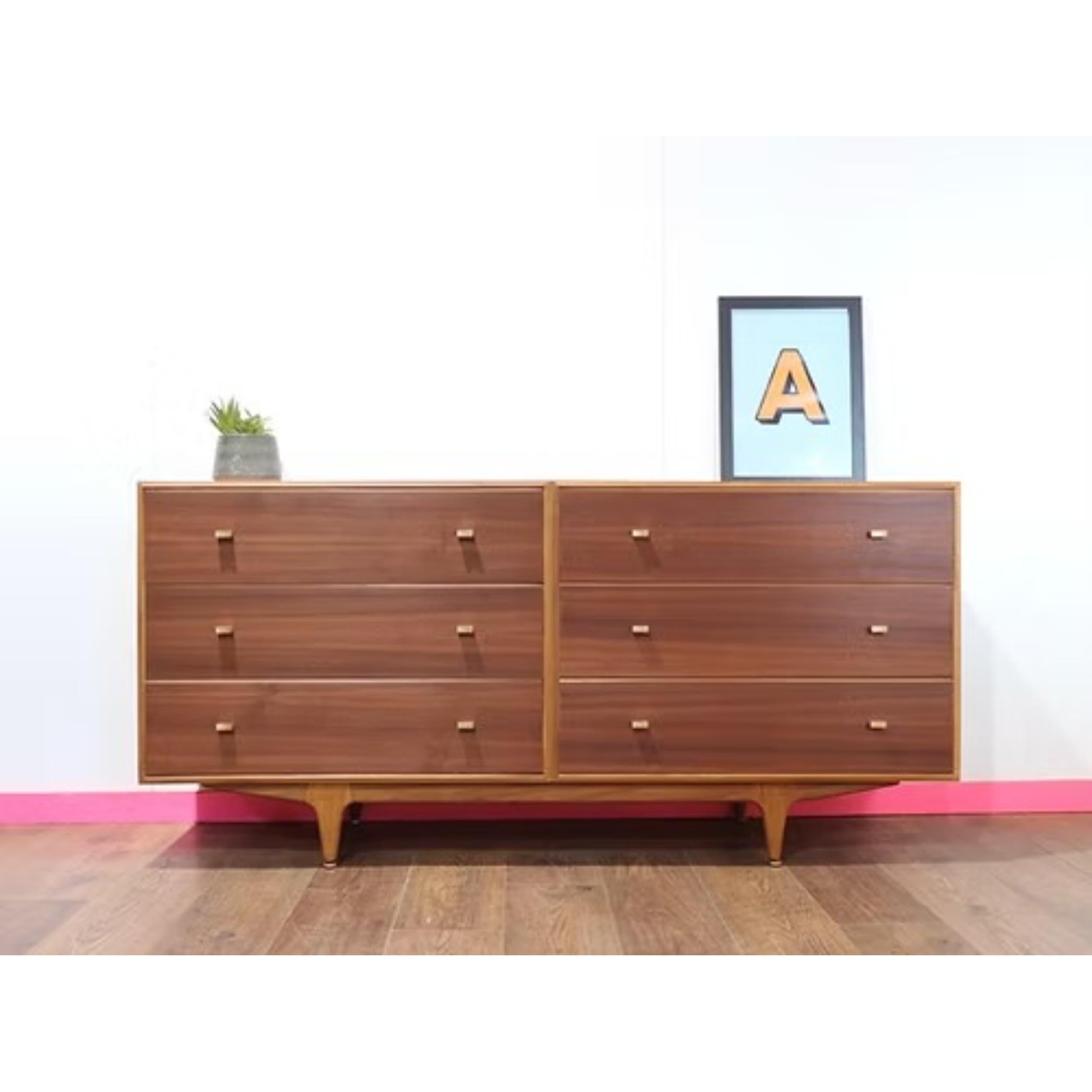Commode Vintage Moderne du milieu du siècle Commode Banque de Tiroirs par Mcintosh en vente 2