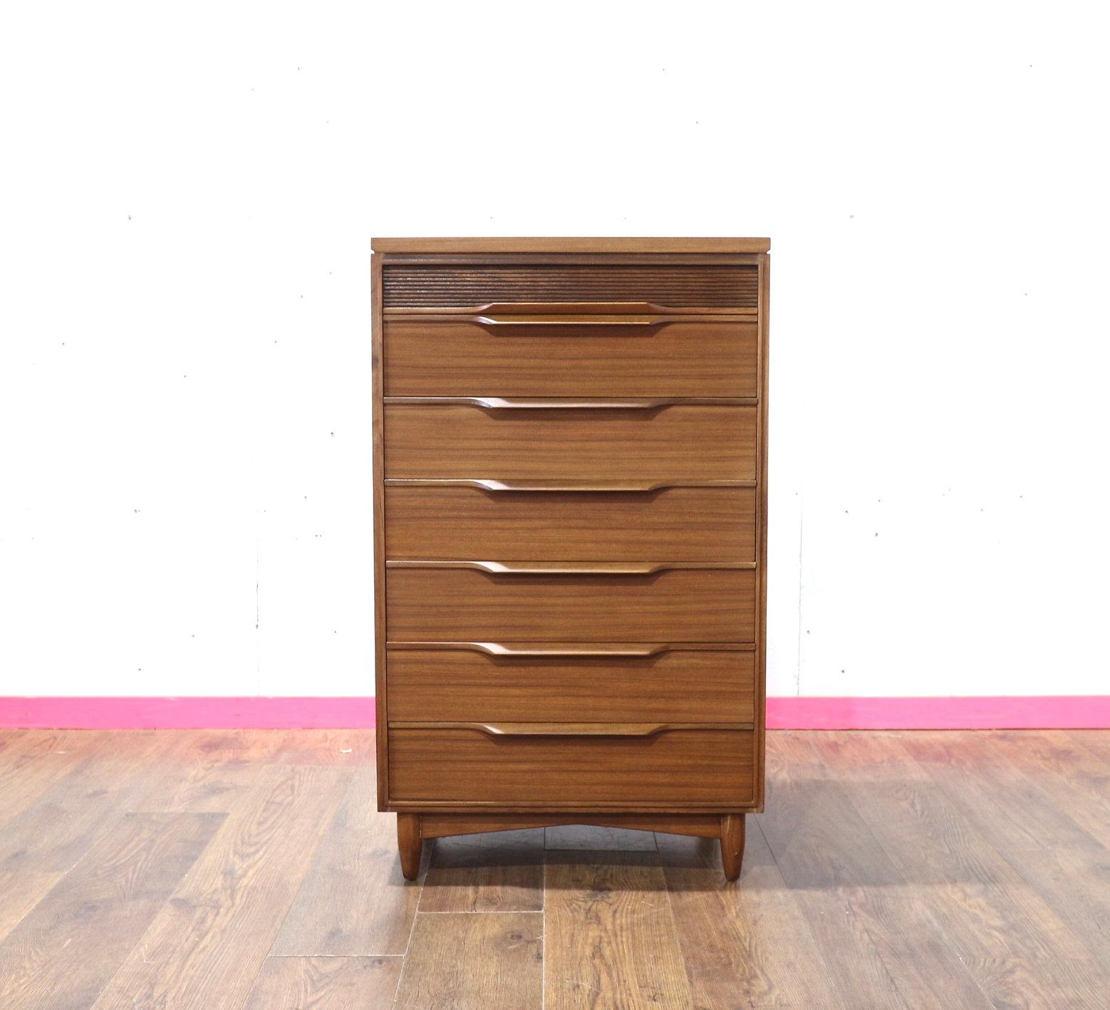 Cassettiera Vintage Mid Century Modern Dresser Chest of Drawers Tall Boy By White & Newton in vendita 4