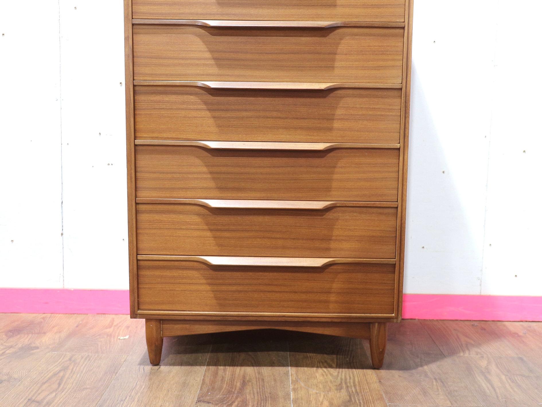 XX secolo Cassettiera Vintage Mid Century Modern Dresser Chest of Drawers Tall Boy By White & Newton in vendita