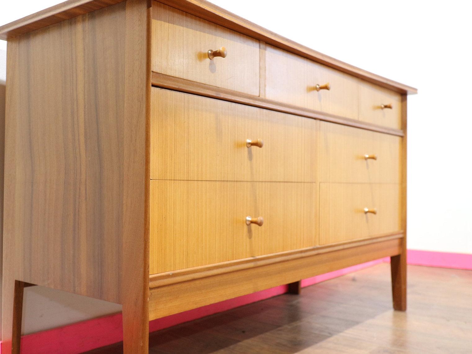 Mid Century Modern Vintage Dresser Chest oof Drawers by Avalon Danish Style In Good Condition For Sale In Los Angeles, CA