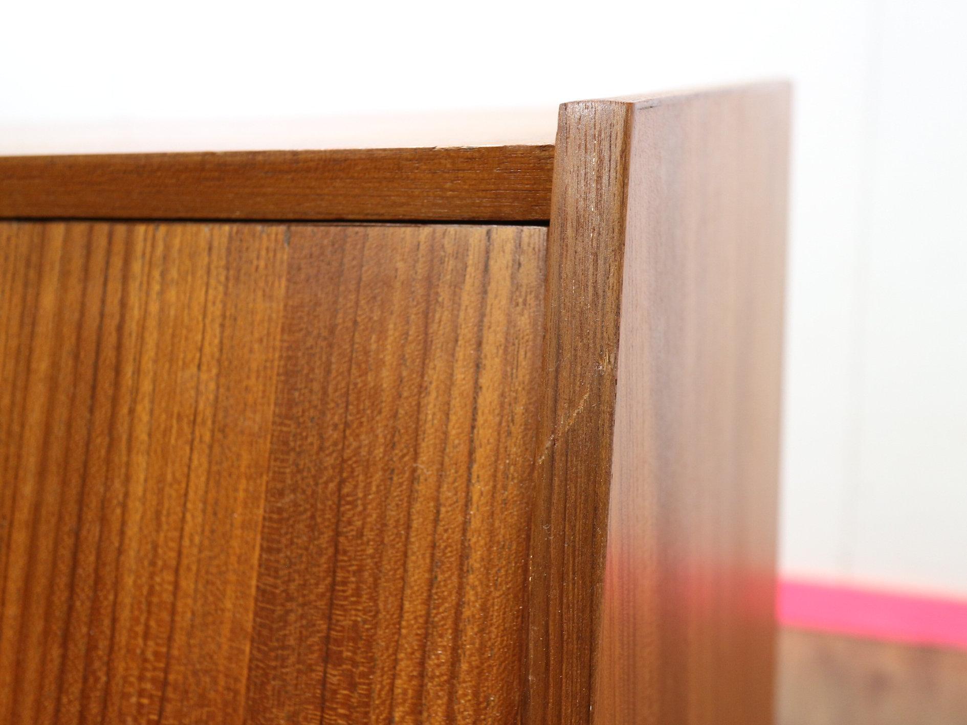 Meuble à boissons vintage moderne du milieu du siècle Bureau style danois en vente 4