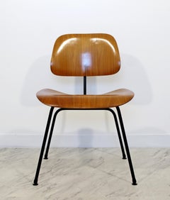 Mid-Century Modern Vintage Eames DCM Lounge Desk Chair by Herman Miller